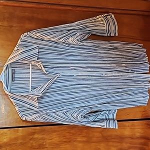 3/4 sleeve "twist" blouse